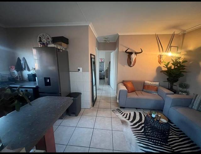 2 BEDROOM PROPERTY TO RENT IN GREENHILLS